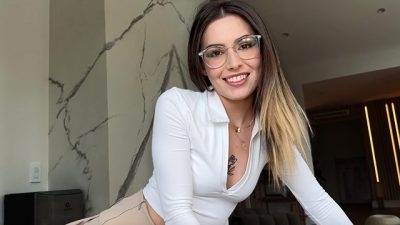 Boquete nervoso da estudante teen com sexo gostoso