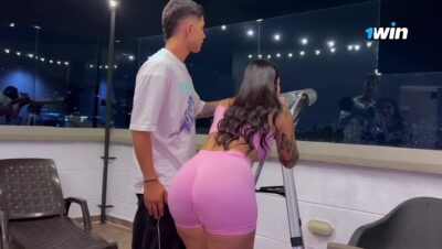 Colombiana novinha em vidio sexo gozando na pica do cross fiteiro