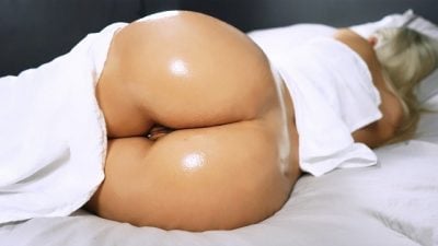 Dedou a mamãe do amigo e te comeu gostoso Dedou a mamãe do amigo e te comeu gostoso