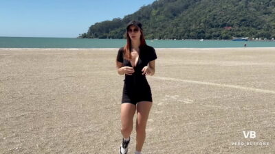 Gostosa ruiva resolveu dá a buceta ao amigo do seu filho