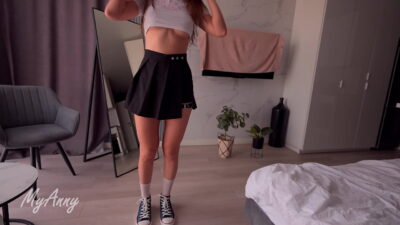 Modelo bem gostosa de rabo grande na chupada de pau com sexo intenso