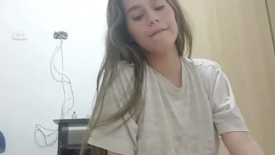 Novinha ninfeta no sexo caseiro real