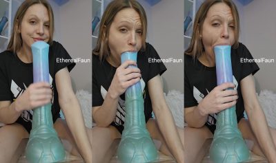 Safada loira greluda em vídeo erotico quicando no super vibrador