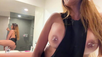 Safada sexy cheia de amor para dá na masturbada carinhosa