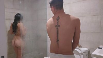 Safado cai de boca na xereca da gata latina e te come com gosto